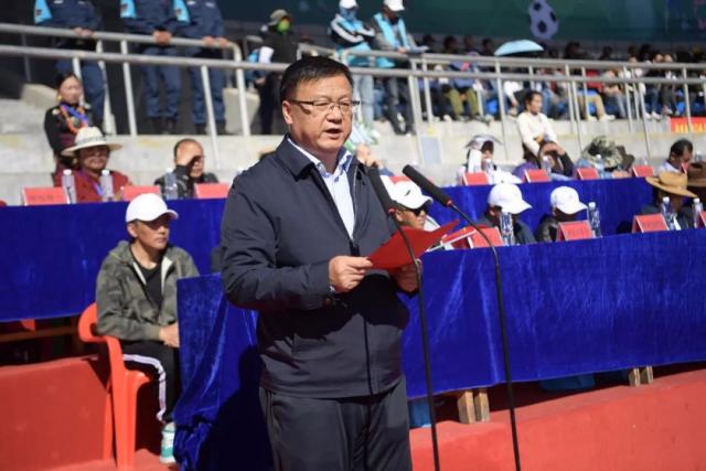 记者：伊镇就签下伊萨·迪奥普与富勒姆达成协议 球员今天体检